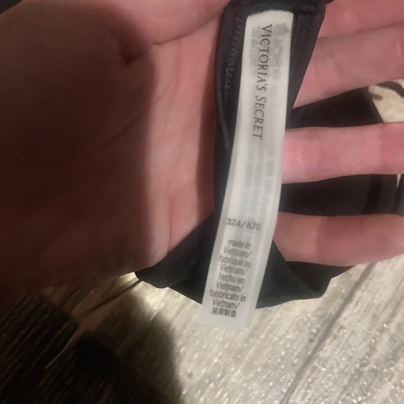 NEW w/tags Victoria’s Secret Push Up Black Halter Bikini Top w/Frilly trim 32A - Picture 5 of 6